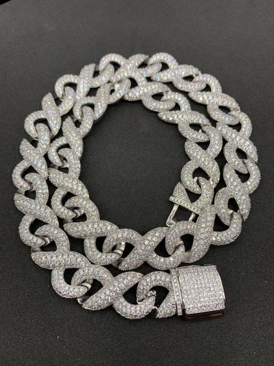 インフィニティ エイト型 シルバー パヴェ ジルコニア ブリンブリン ネックレス拍卖