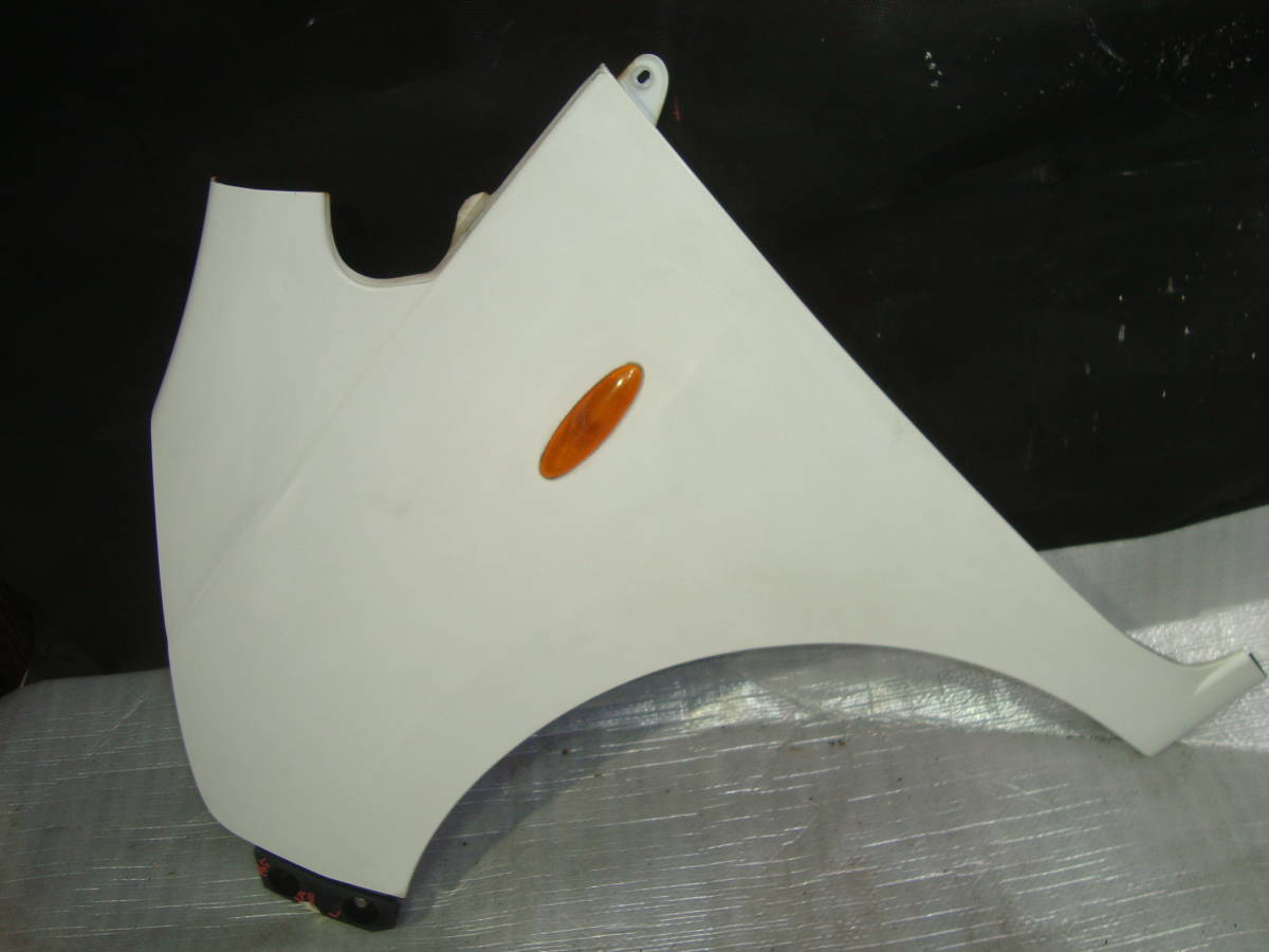 165 ムーヴ LA100S フロント 左 フェンダー 白 W09 助手席側 インボイス対応拍卖