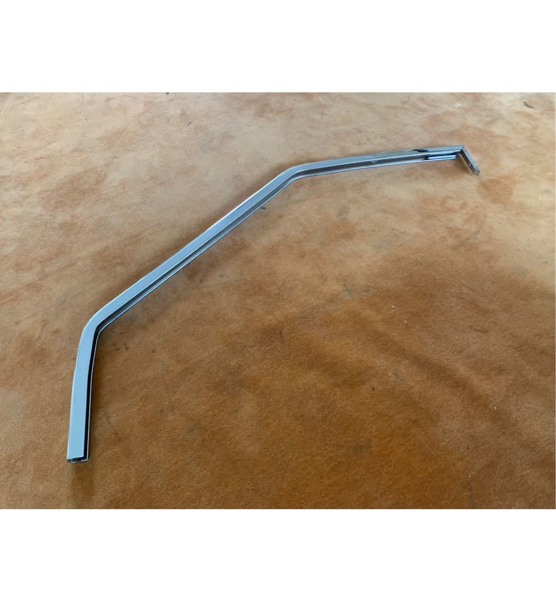 1958シボレーインパラコンバーチブルクォーターウインドウフレーム。インパラクォーターウィンドーフレーム ローライダー ハイドロ拍卖