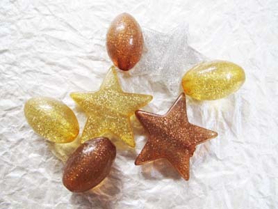 即決!プラビーズグリッター 星とラグビーボール型拍卖