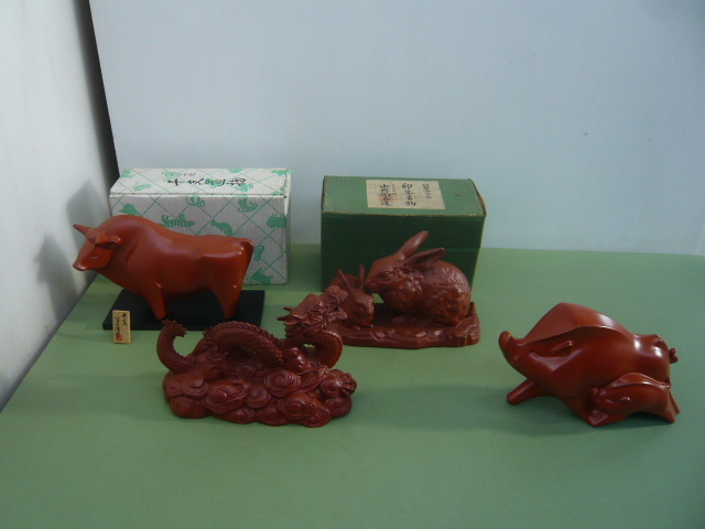 B103◆置物 まとめ 支の置物 山弥陶器造 千支置物 兔 牛 龍 猪 4点セット◆未使用、中古美品◆Y拍卖