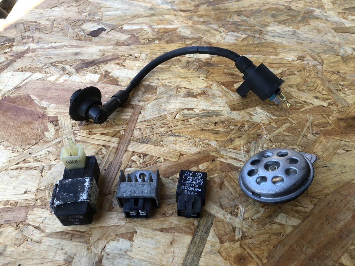 【50345】 ホンダ スーパーディオ AF27 (2251番台~) 実働 CDI GK8 CF488B イグニッションコイル レギュレーター スターター ホーン拍卖