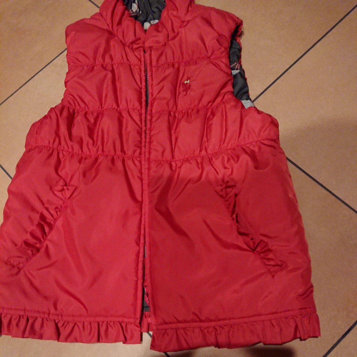 美品 140 kp ニットプランナー 女の子 ベスト アウター リバーシブル 130 赤 中綿ジャンパー拍卖