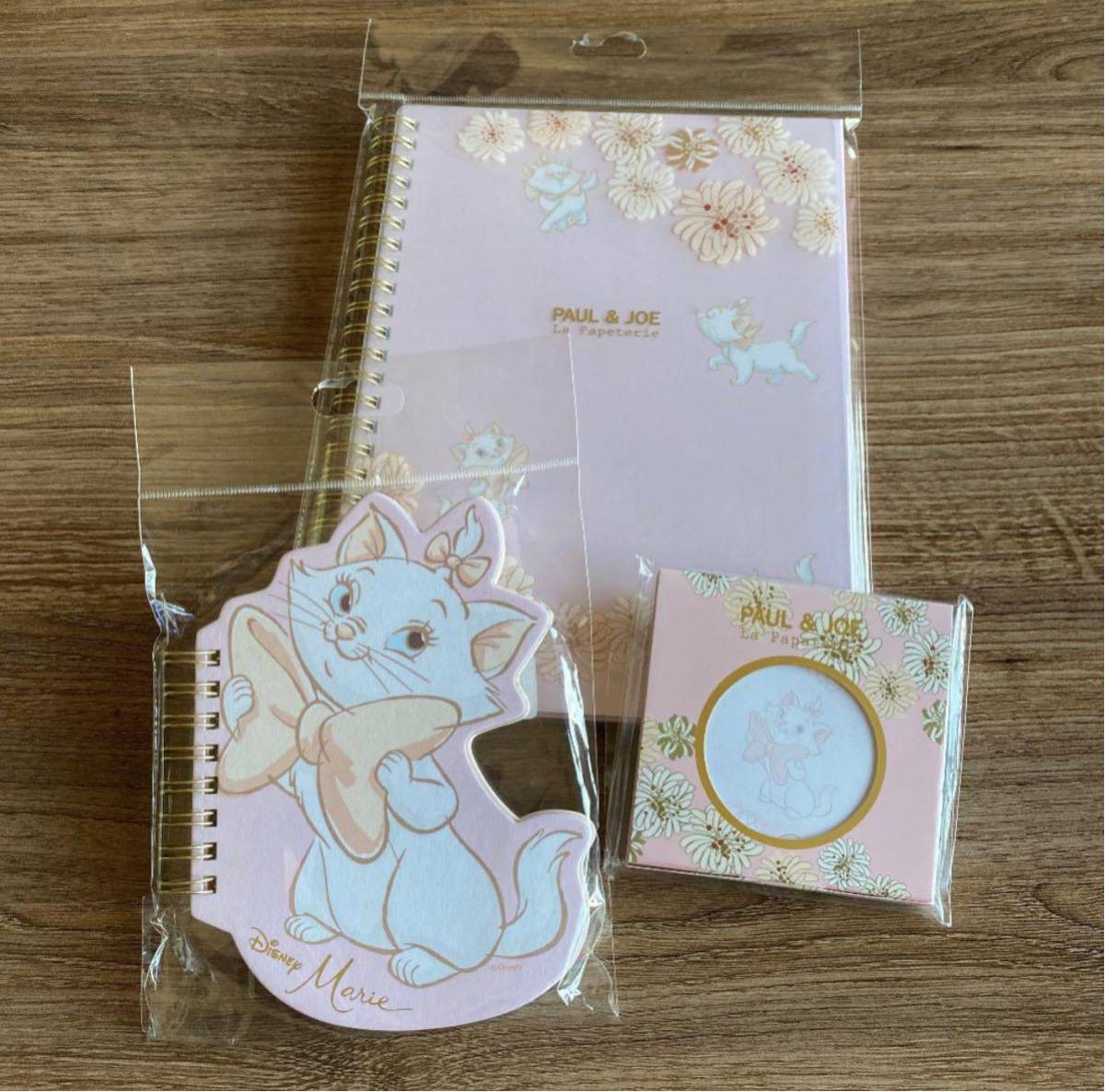 新品ディズニー購入ポール&ジョー×マリーちゃん ダイカットメモ帳&付箋&ノート PAUL &JOE拍卖
