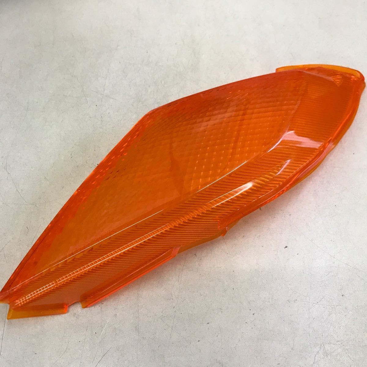 2-13853☆スズキ 純正 リアウインカーレンズ 左 35632-43811☆レッツ 60サイズ拍卖