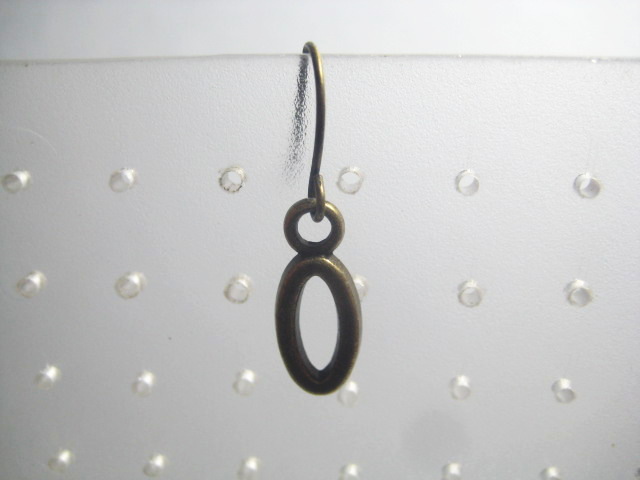 新品アルファベットピアス☆1個売り☆O拍卖