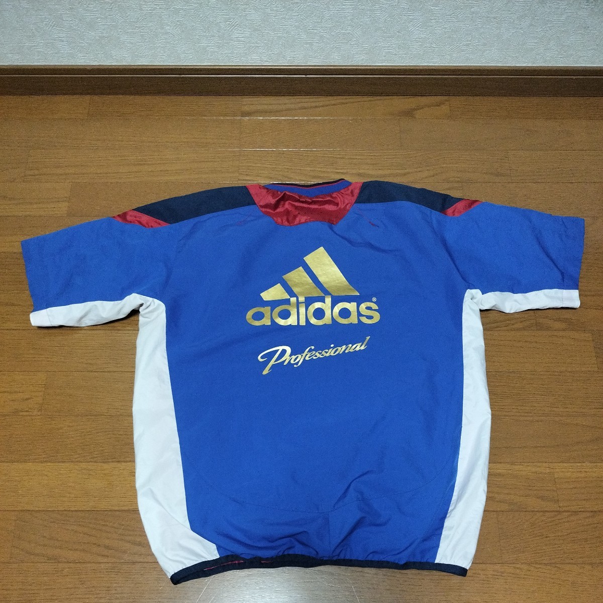 美品 定価約1万円 サイズL アディダスプロ ウインドブレーカー アディダスプロフェッショナル 野球 高校 草野球 部活 社会人 大学 練習拍卖