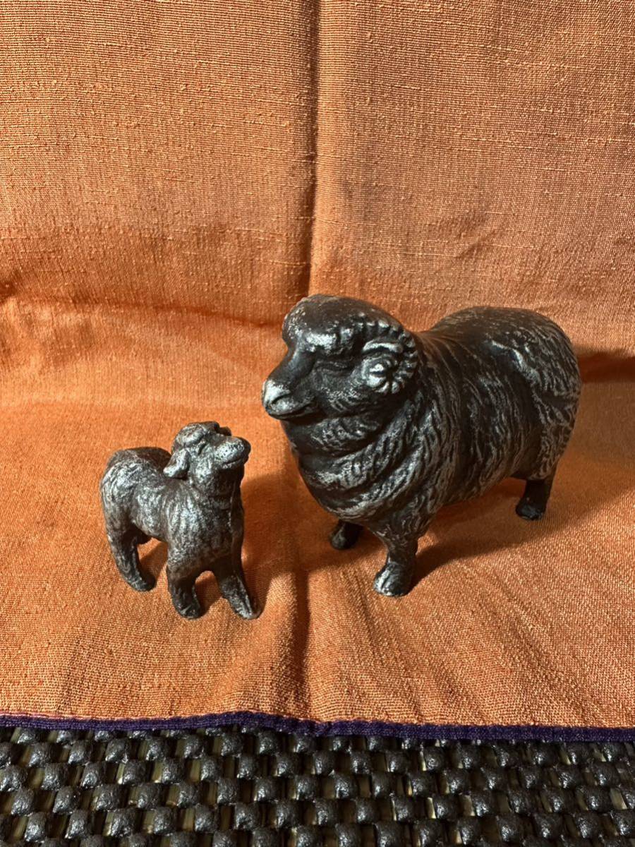 置物 工芸品 錫製 羊親子 重量約471g 現状品拍卖