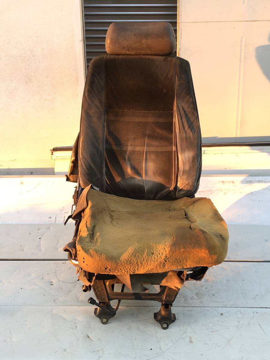 日野 スーパードルフィン FS630B 希少品 当時物 シート 座席 右側 運転座席側 Rei460拍卖