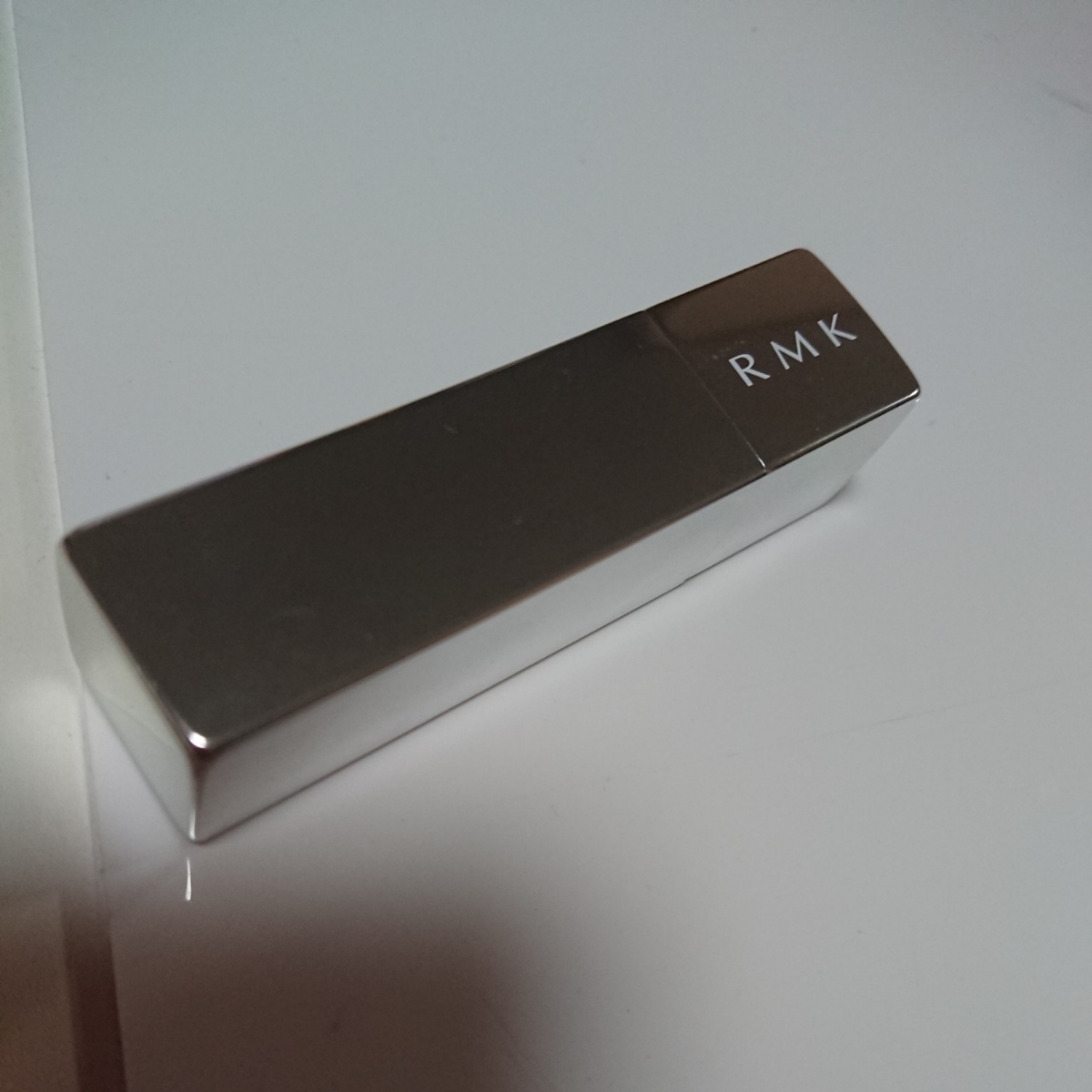 ★ RMK イレジスティブル グローリップス 10 フレッシュピンク 口紅拍卖