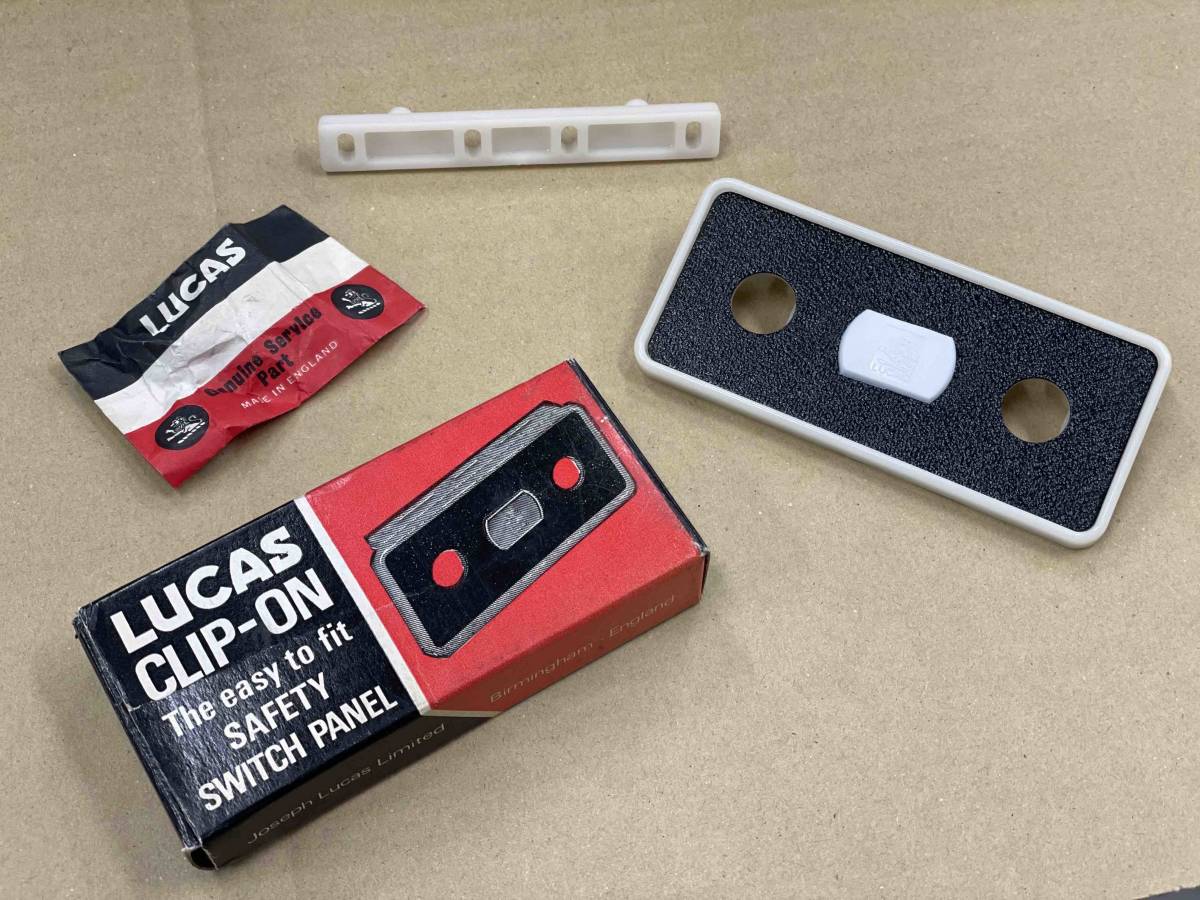 【新品未使用】LUCAS CLIP-ON SWITCH PANEL 当時物 ルーカス スイッチパネル拍卖