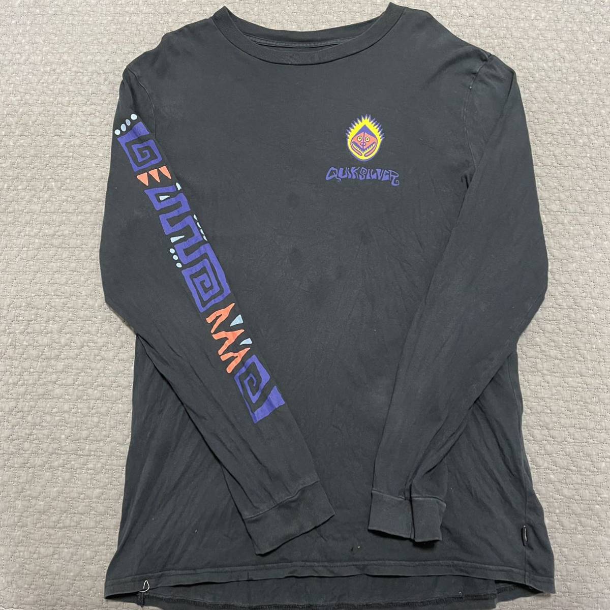 クイックシルバー quiksilver ロンt 黒 Mサイズ フェード 民族柄拍卖