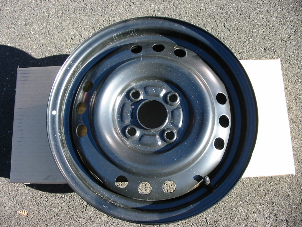 未使用に近そう 長期倉庫品 1本 鉄 ホイール スチールホイール ホイル J14×41/2J J14×4.5J 中古品 ダイハツ 黒 軽乗用車 三重県 ブラック拍卖