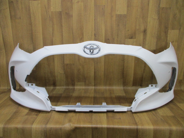 D5/ KSP210/MXPH10/MXPH15/MXPA10/MXPA15ヤリス純正フロントバンパー52119-K0010拍卖