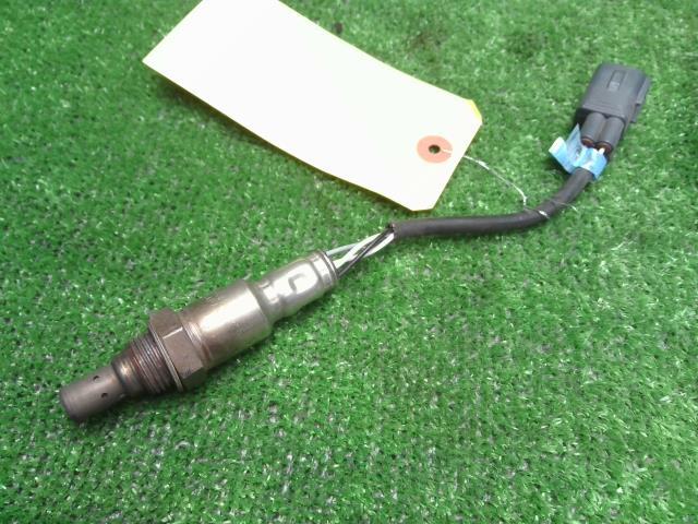 シエンタ DBA-NSP170G オーツーセンサー O2センサー 3T8 89465-52740 89465-52740 オキシジェン センサ 下側拍卖