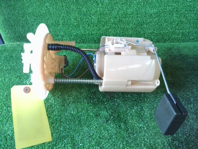 タンク DBA-M900A フューエルポンプ R72 292100-2060 23210-B1110拍卖