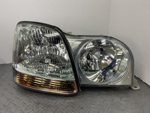 プログレ JCG10 右 ヘッドランプ ライト 81110-51040拍卖