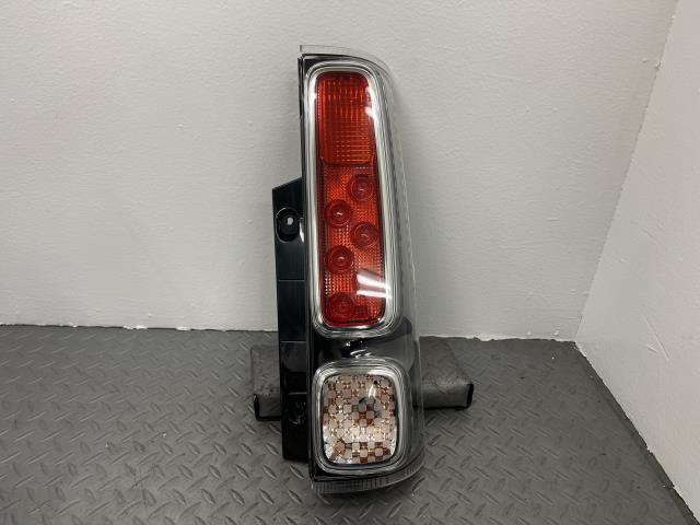 スペーシア MK53S 右 テール ランプ ライト 35650-79R01拍卖