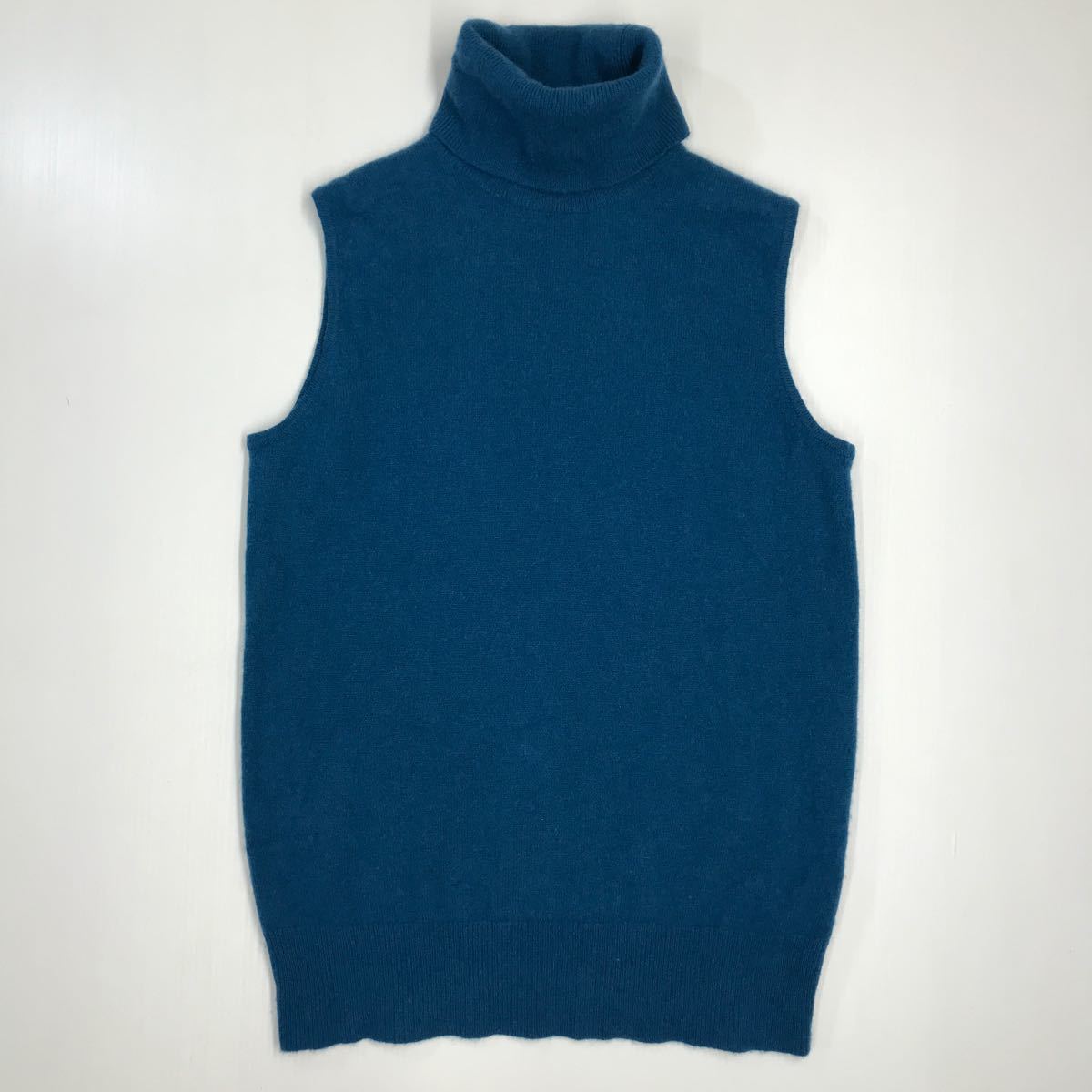 DANIEL HECHTER ダニエルエシュテル カシミヤ100% タートルネック ノースリーブ 上質カシミヤ サイズ3 312-96a拍卖