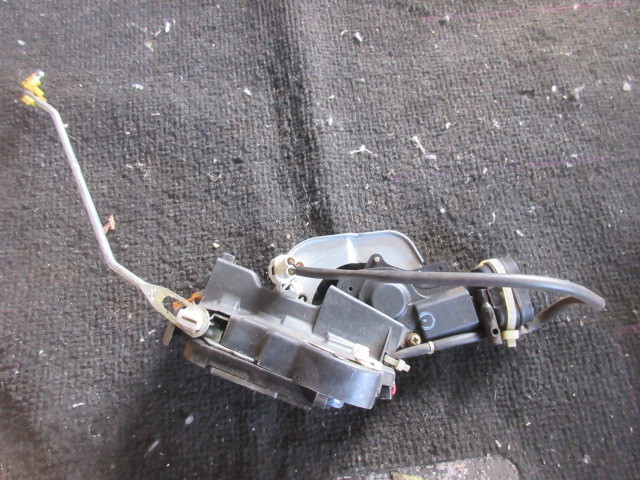 ★27R5A7400 TL52W エスクード 純正フロント右ドアロック 修理やストック等に拍卖