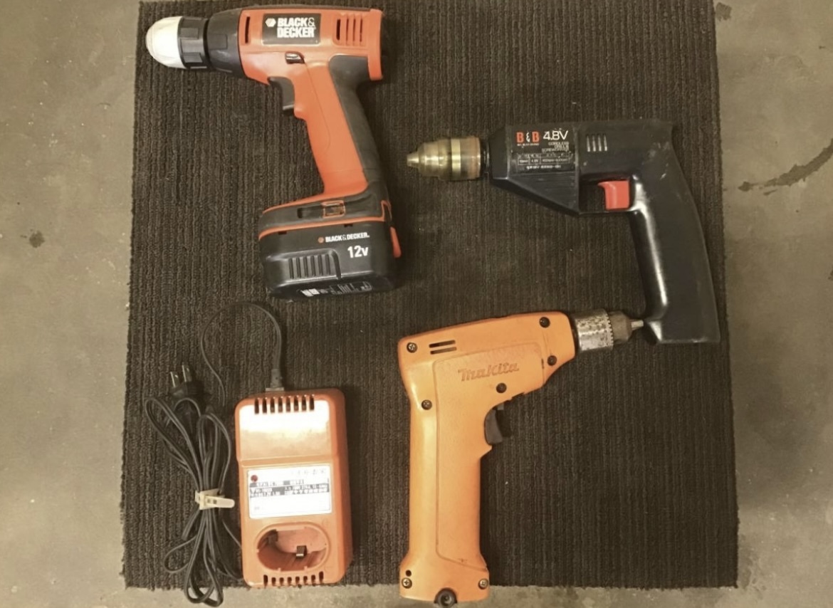○★岐阜発 3点セット/BLACK+DECKER△CDC1200E/コードレスドリルドライバー△makita/6010D/電池ドリル△B&B/動作未確認/ジャンク 12/25拍卖