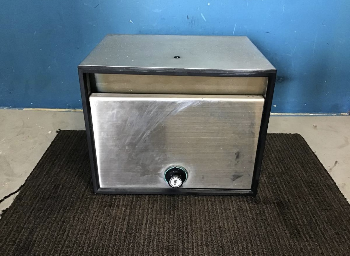 □岐阜発 ⑨ △ 郵便受け / 玄関 / 宅配ボックス / ステンレス製 / ロック機能付き / くすみ、汚れ有り / 郵便ポスト / 現状品 R5.6/18□拍卖