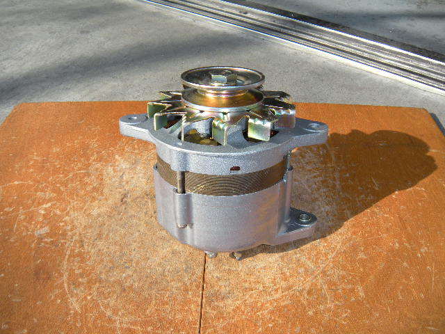 日産、船舶エンジン/フォークリフト用オルタネーター(ダイナモ)リビルト品 LR135-130拍卖