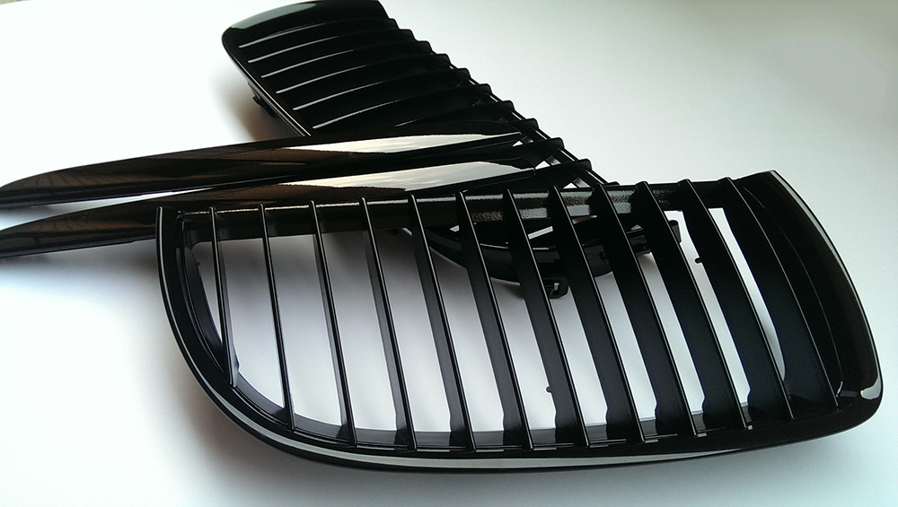 純正交換用 左右セット 取付簡単 在庫有 BMW E90 E91前期 フロントグリル 光沢黒 艶有黒 ABS 2005-2008拍卖