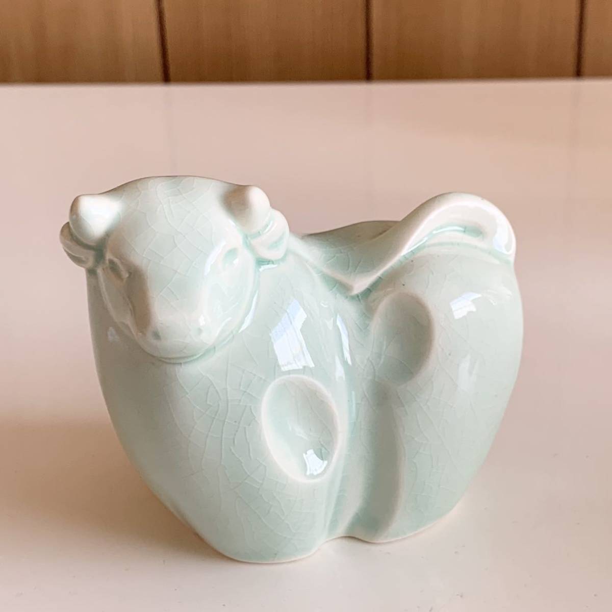 ☆匿名配送 商工中金 うし 瀬戸焼干支貯金箱 牛 レア 希少 非売品 ノベルティー 昭和レトロ 限定品 コインバンク 年代物 ららら貯金箱拍卖