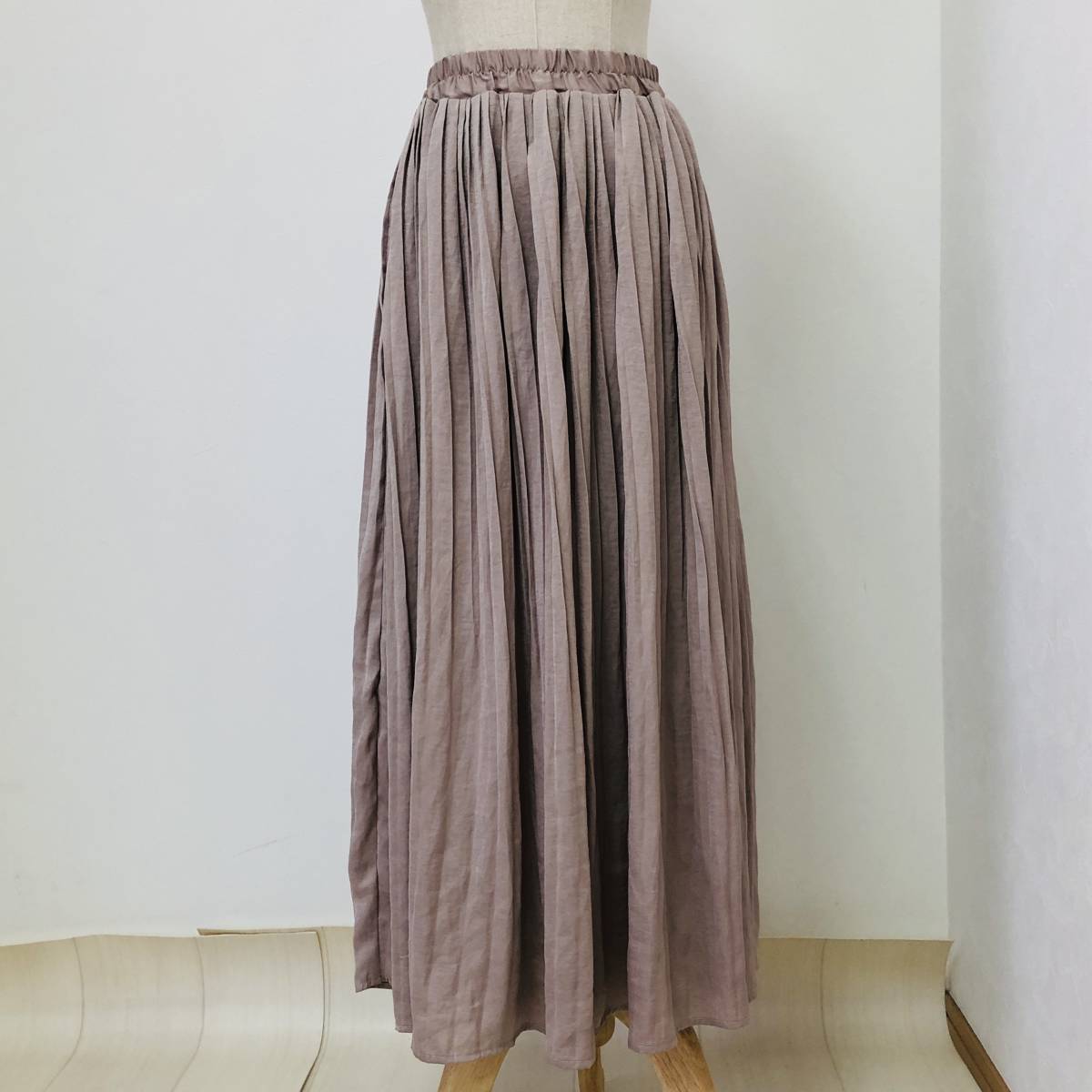 k2215 美品 Light label レディース ロング スカート M ベージュ タグ付 裏地 ナチュラル ウエストゴム 万能 シンプルデイリーカジュアル 拍卖