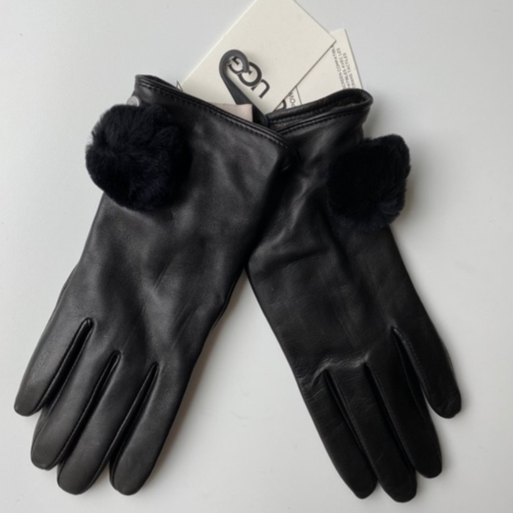 【S】UGG アグ レザー手袋 LEATHER POM GLOVE BLACK拍卖