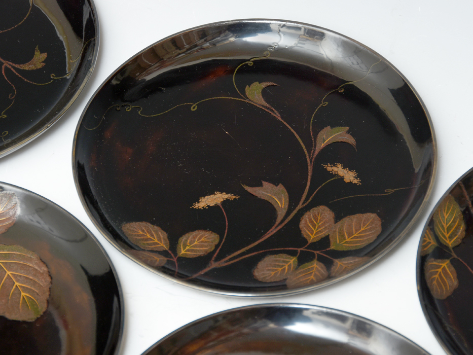 時代 草花文蒔絵 覆輪 銘々皿 5客揃 径:17cm 菓子器 茶道具 漆芸 漆工芸 天然木 木工芸 z6159t拍卖