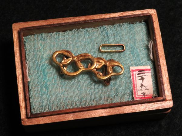 【6340】和装小物 大正~昭和 オリジナル 銅製 鍍金 透かし 帯留(初品・買取品)拍卖