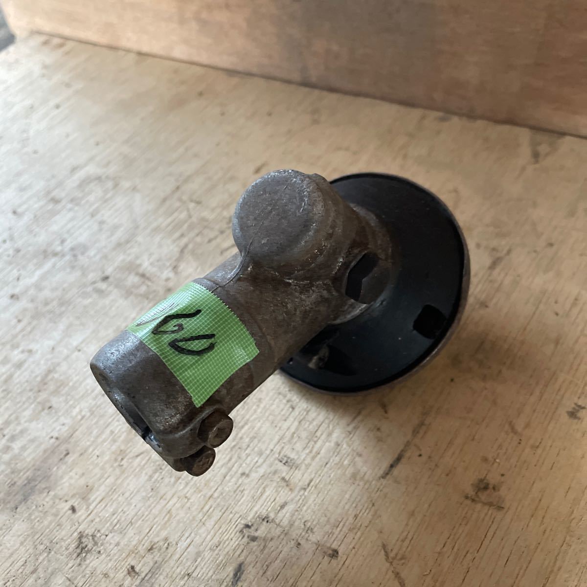 T060 クボタ 草刈機 MBS328 ギアケース パイプ径約24mm シャフト径7mm 歯山7山 農くる 山口発拍卖