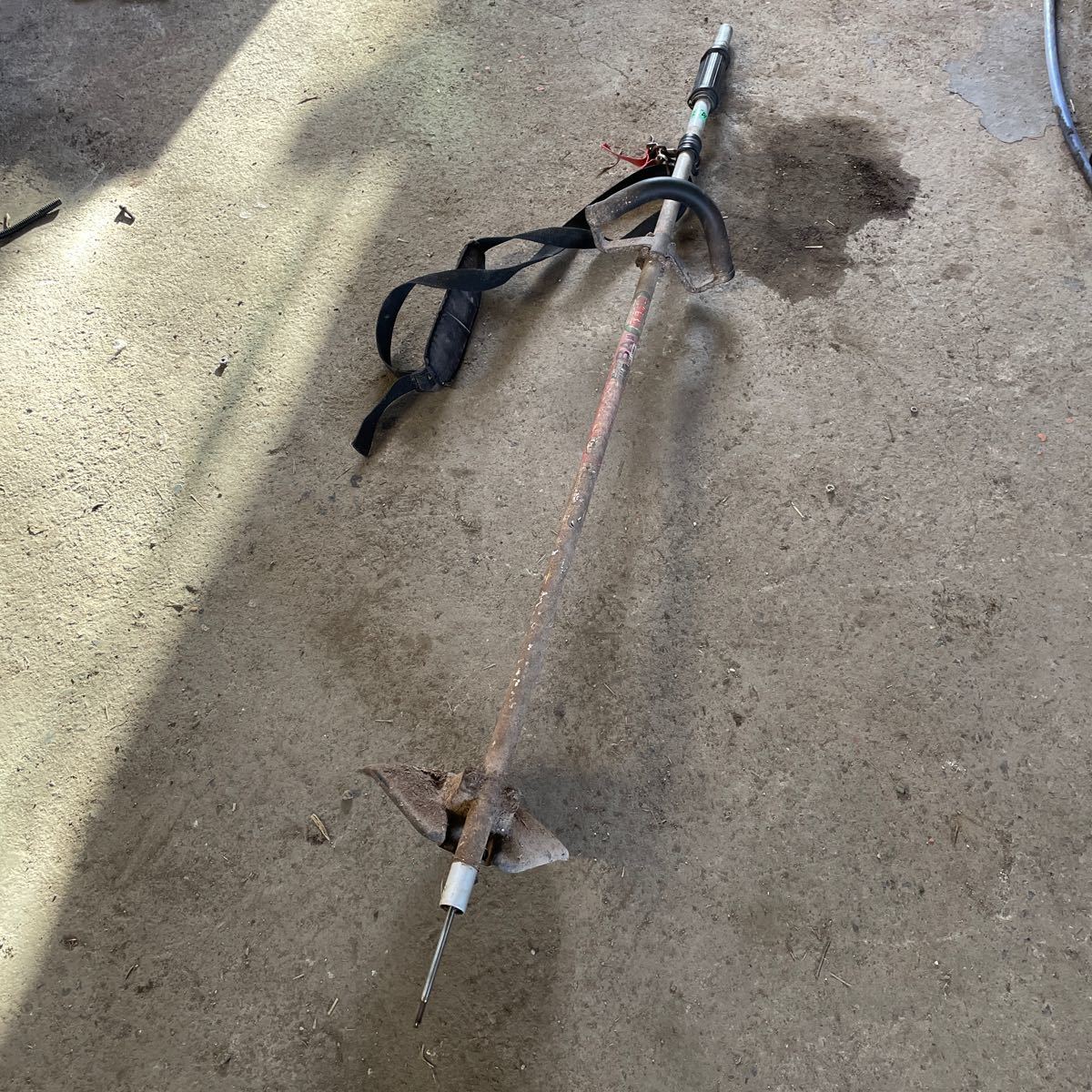 KT015 ビーバー 草刈機 A270M パイプシャフト パイプ径約24mm シャフト径7mm 歯山7山 農くる 山口発拍卖