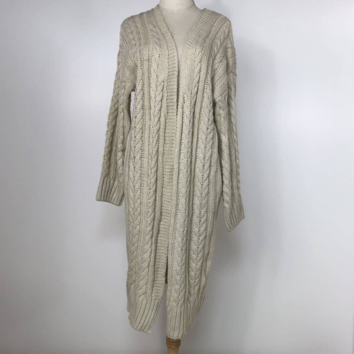 Y0347 美品 GU ジーユー レディース トップス アウター カーディガン ニット 長袖 サイドポケット Lサイズ ホワイト 白 ケーブル編み 秋冬拍卖