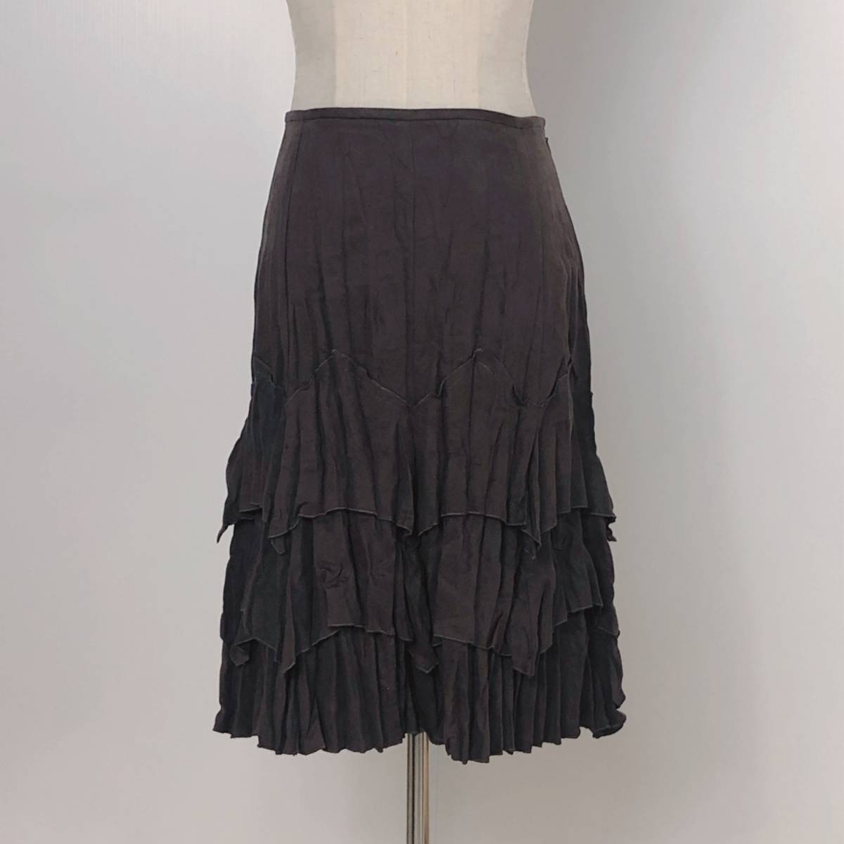 Y0378 BUONA GIORNATA ボナジョルナータ レディース ボトムス フレアスカート 膝丈 3段 フリル Mサイズ ブラウン 茶 可愛い おしゃれ 秋冬拍卖