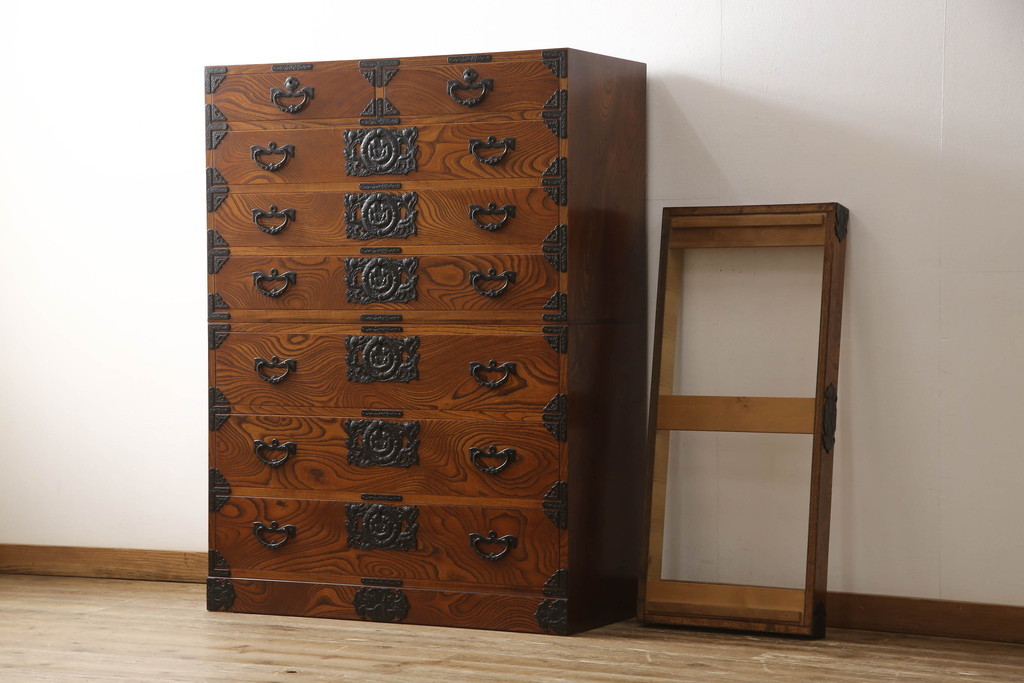 R-060031 中古 岩谷堂箪笥 台輪付き 並べてローチェストとしても使える、2way重ね箪笥(引き出し、和タンス、収納箪笥、衣装タンス)拍卖