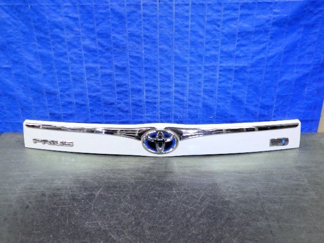 L187 プリウス ZVW30 リアガーニッシュ オプション メッキモール付 76801-47070/80 76811-47070/80拍卖