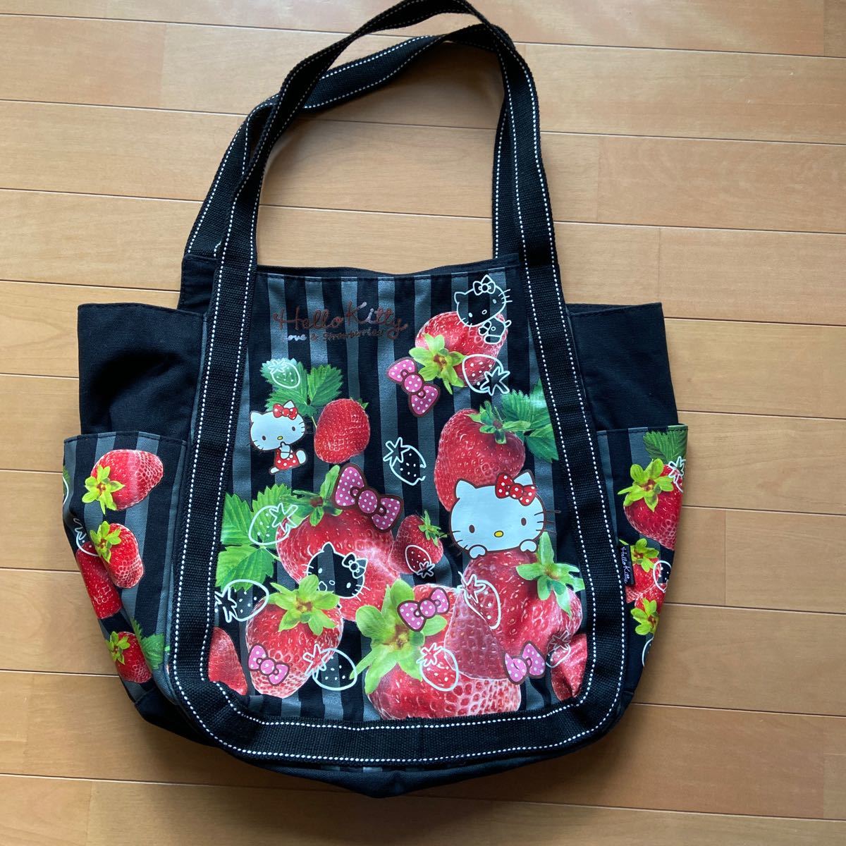 HELLO KITTY×イチゴ☆転写プリント トートバッグ 子ども用にも♪美品拍卖
