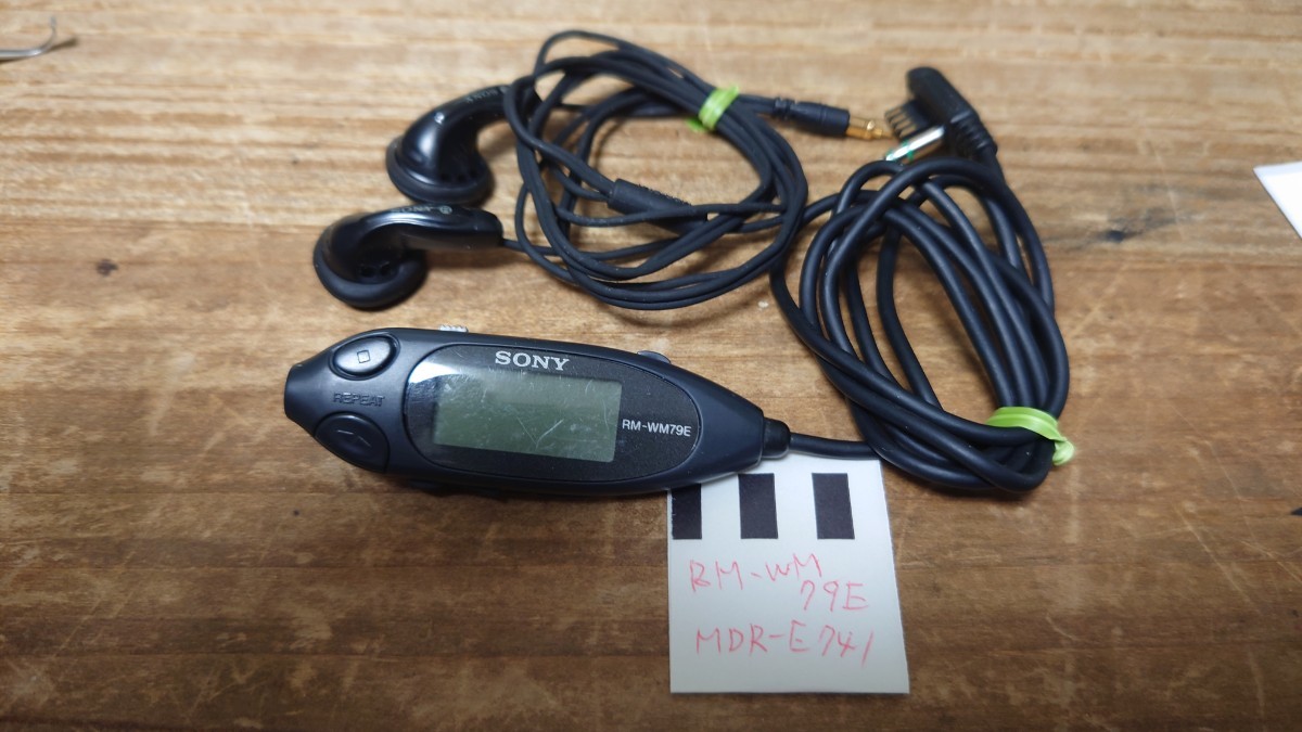 SONY カセット WALKMAN リモコン ウォークマン RM-WM79E/イヤホンMDR-E741 動作未確認ジャンク拍卖