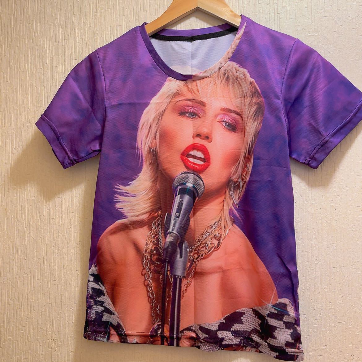 新品★パープル★マイリーサイラス★セクシーTシャツ★ユニセックス★M拍卖