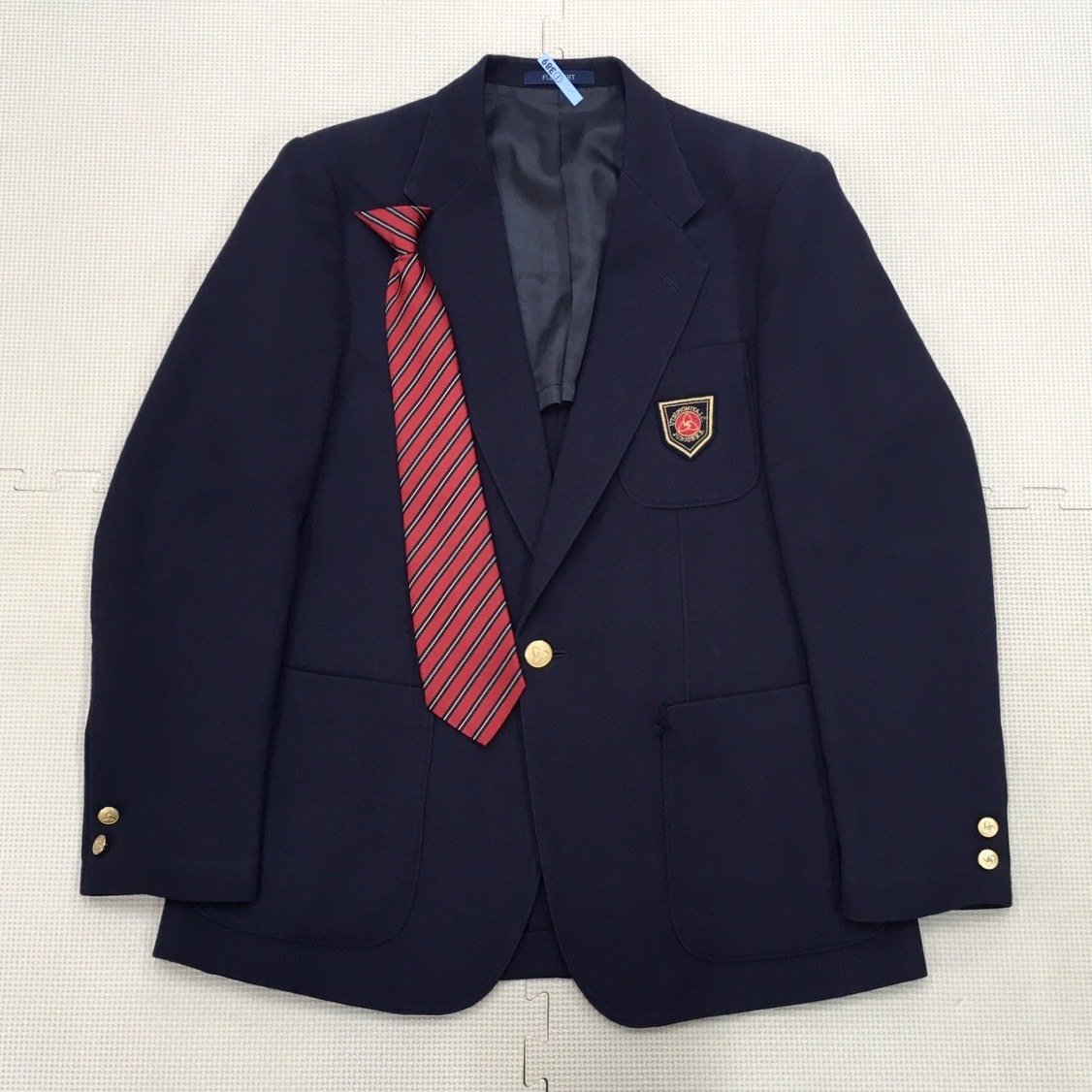 A412/T242(中古)栃木県 宇都宮短期大学附属中学校 男子制服2点 /170A/ブレザー/ネクタイ/冬服/冬用/紺/赤ストライプ/学生服/卒業生品拍卖