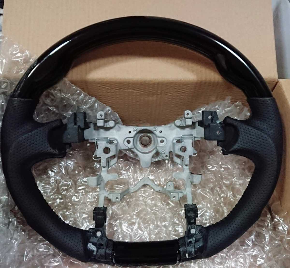 ガングリップステアリング プリウス30 プリウスa phv アクア プリウスハンドル この他にも インテリアパネルやシートカバーなどを販売拍卖