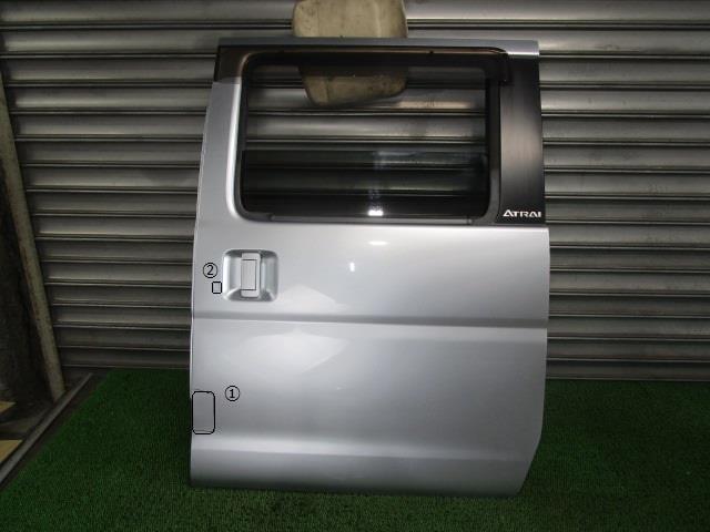 ハイゼットアトレ ABA-S331G 左リアドア 67004-B5020 S28 ブライトシルバーメタリック /40653拍卖