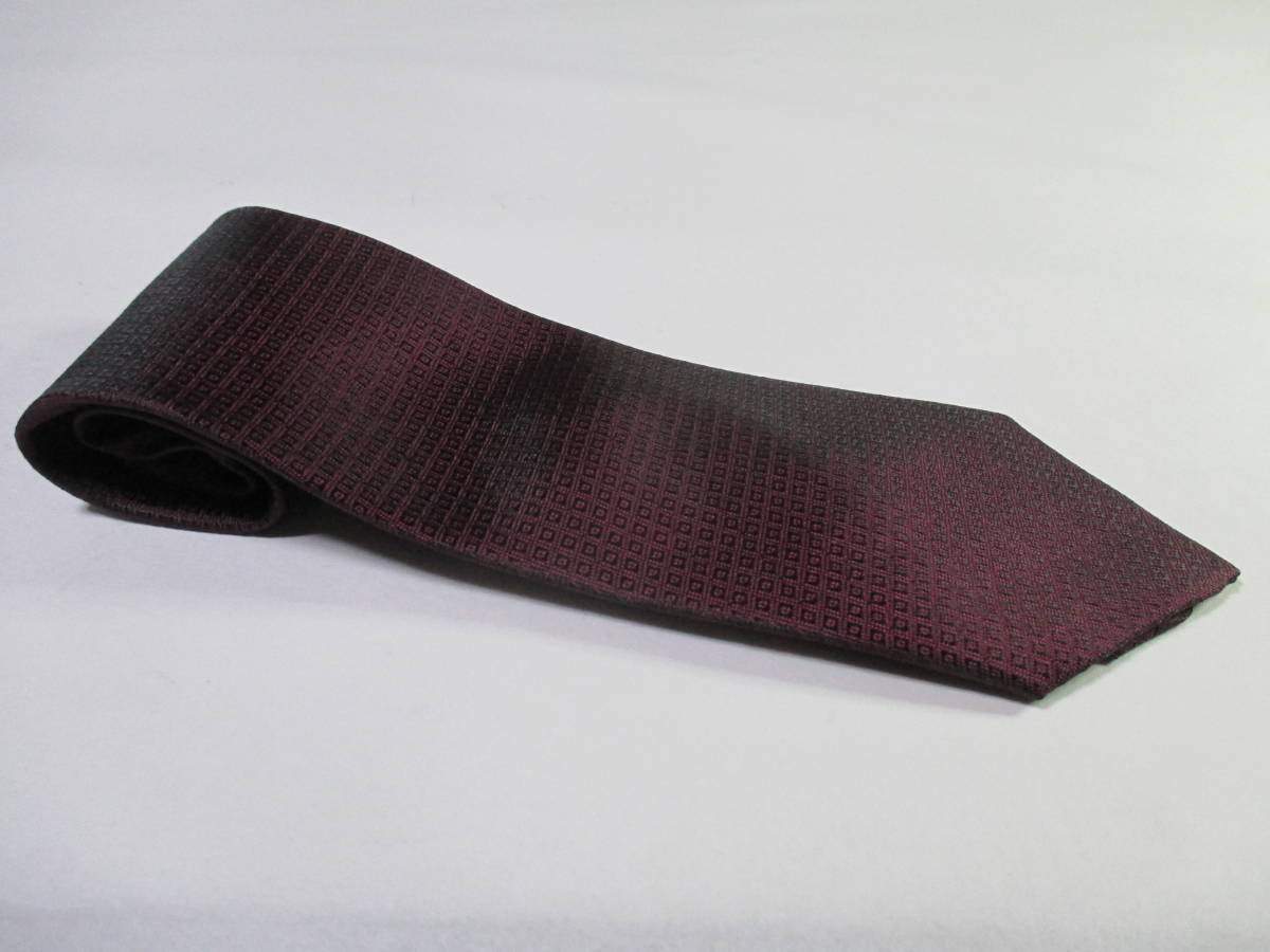 ◆ダンベリー Danbury U.S.A. ◇下げタグは有りませんが未使用です◆ネクタイ◇その他柄・ワインレッド色系☆第30弾☆ブランド☆30-262☆拍卖