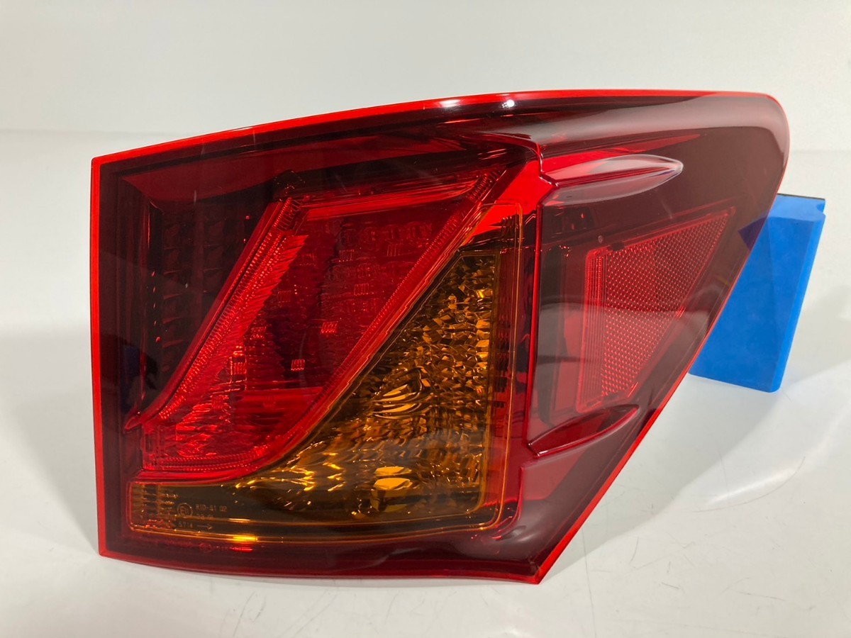 レクサス純正 GRL10 GS350 前期 LED テールライト 右側 KOITO 30-392/81561-30C80 棚番TH-298拍卖