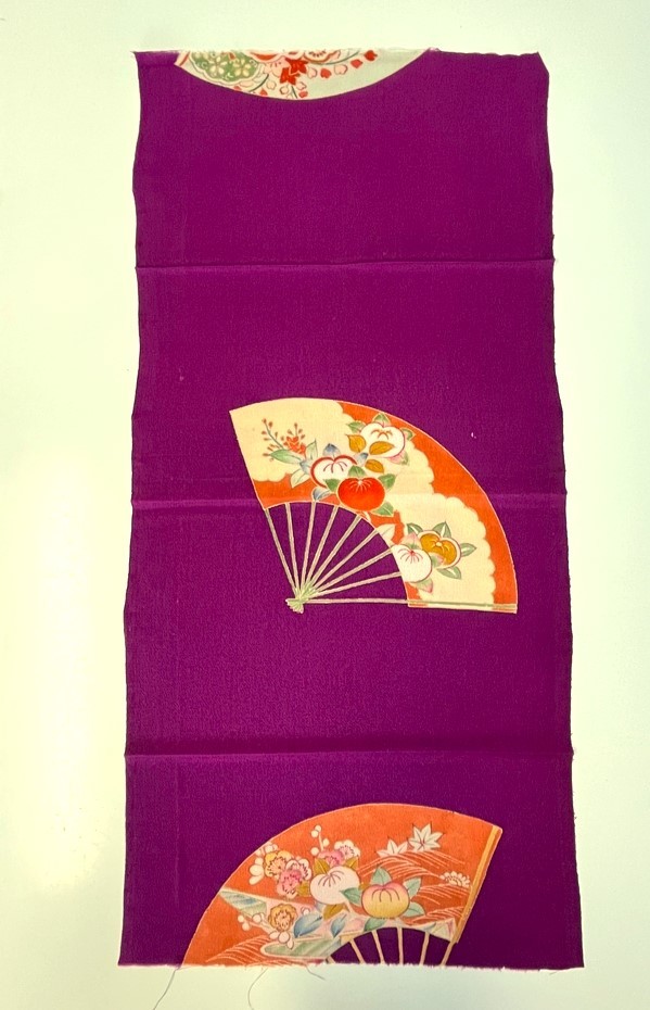 花とら●リサイクル端切れ リメイク 素材 細工用 紫 扇 ちりめん 231204-33 拍卖