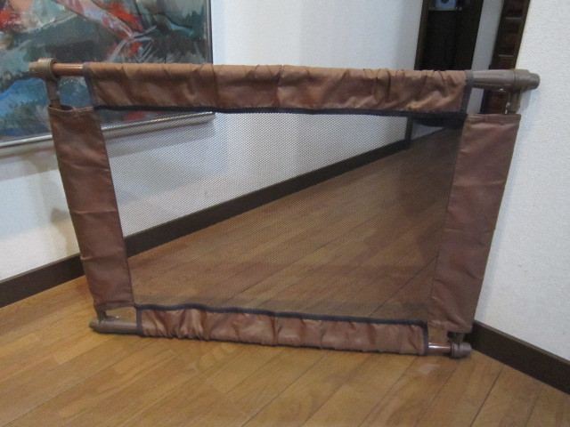 つっぱり棒タイプ(伸縮ポール式)の 組立簡単 ベビーフェンス とおせんぼ ブラウン 3/3拍卖