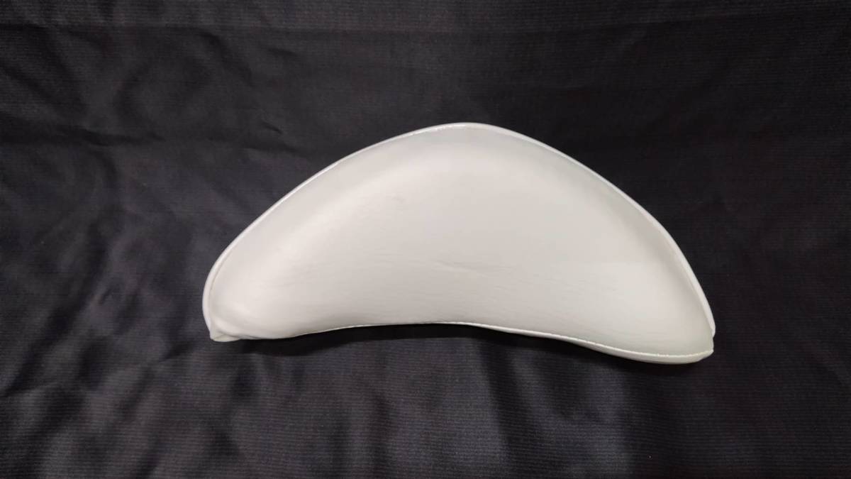 【0管B08T】スズキ・アドレスV125等に・社外新品・汎用バックレスト ホワイト拍卖